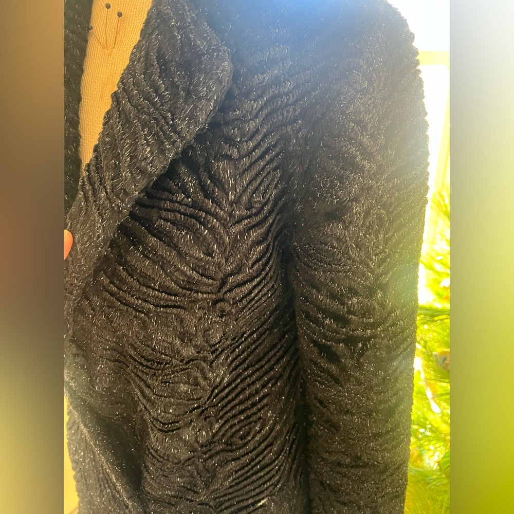 Unreal Fur (Xs) - image 3